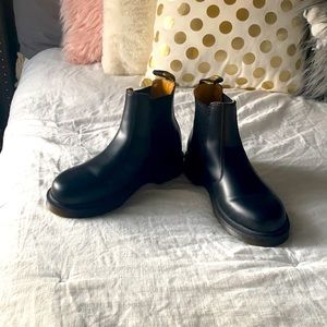 These Dr.Marten barely worn, size 5 in women’s